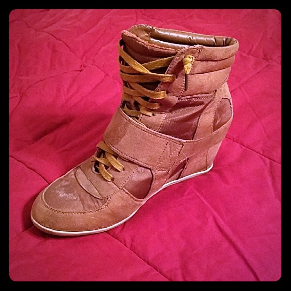 Sneaker Wedges